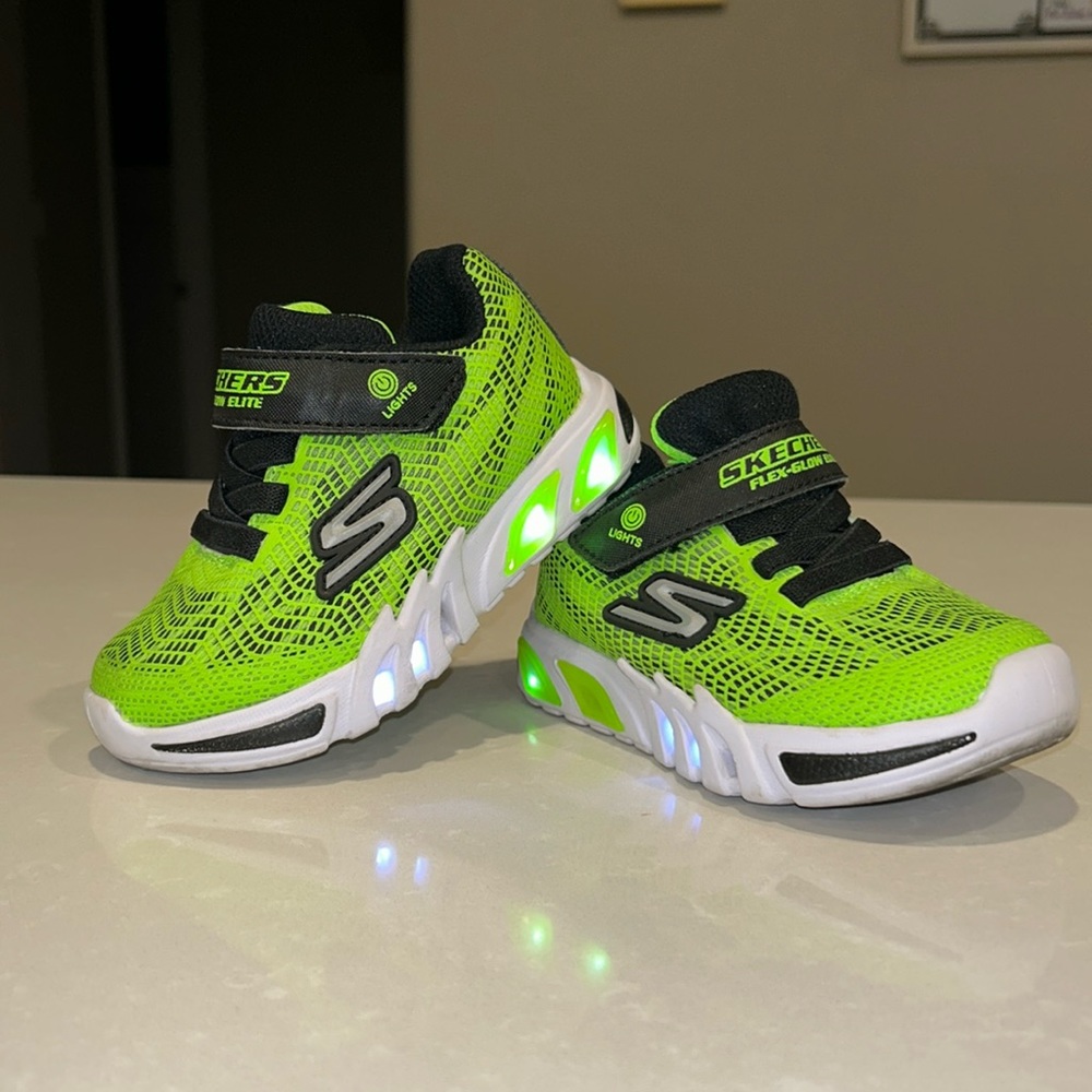 Skechers Flex-Glow Elite Toddler shoes